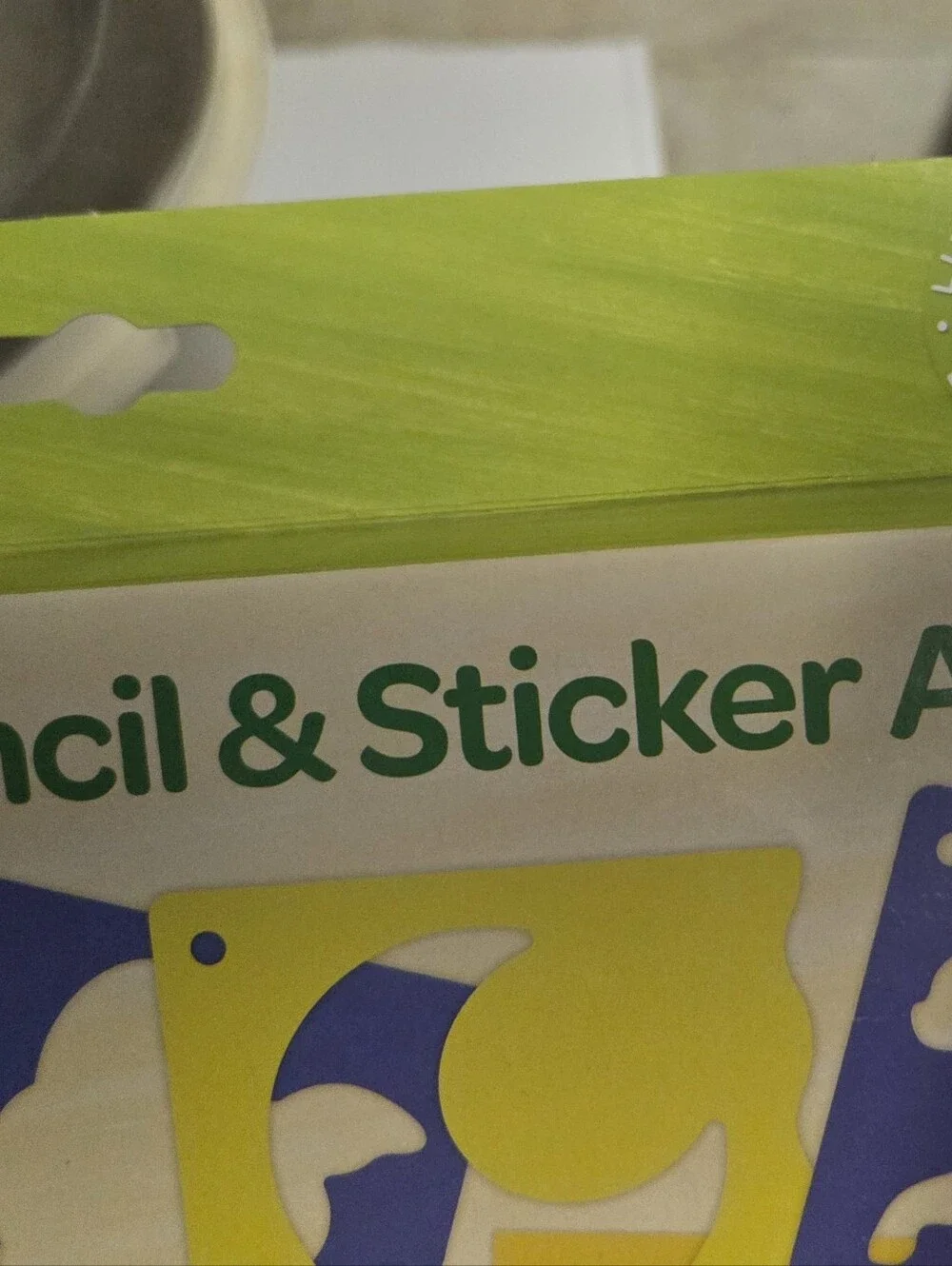 Brand New Crayola Stencil & Sticker Art Set - Yellow, Blue, Green, Purple
